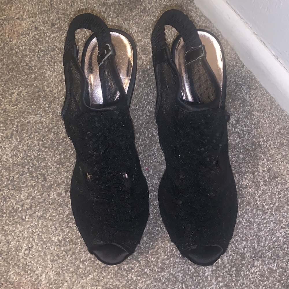 Chinese laundry brand high heels. Lightly used. - Picture 3 of 7